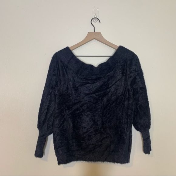 NWT Chelsea28 Black Off Shoulder Knit V Neck Long Sleeve Sweater Medium - Picture 3 of 11